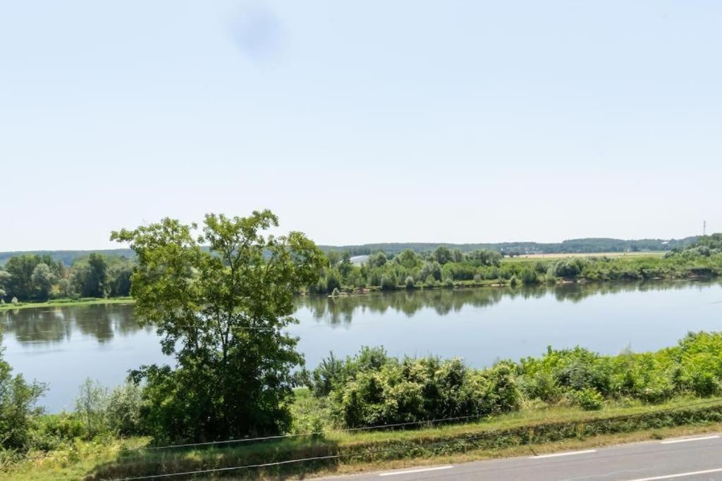 Apartment Appart 10Personnes Terrasse Vue Loire, Parkings Voitures Velos,10Min Centre Blois,40Min Zoo Beauval *